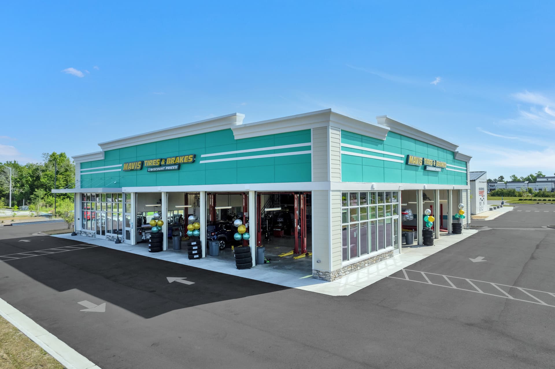 Store_2112 Tire Shop & Auto Repair in Holly Ridge, North Carolina