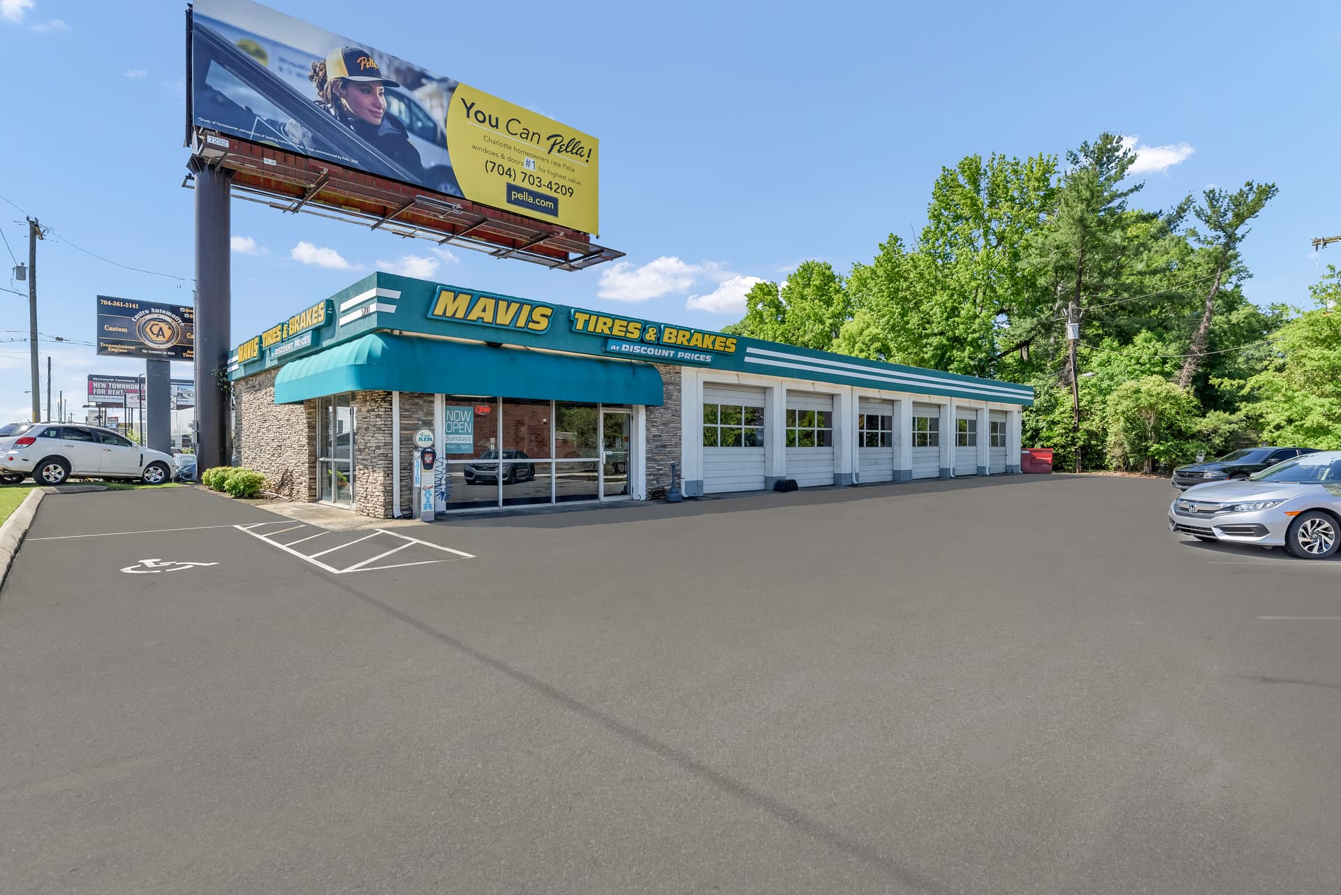 Store_921 Tire Shop & Auto Repair in Charlotte (Independence), North Carolina